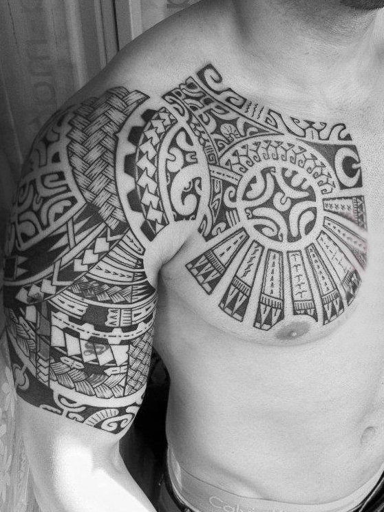 半甲纹身图案 男 男生肩部黑色的部落纹身图片