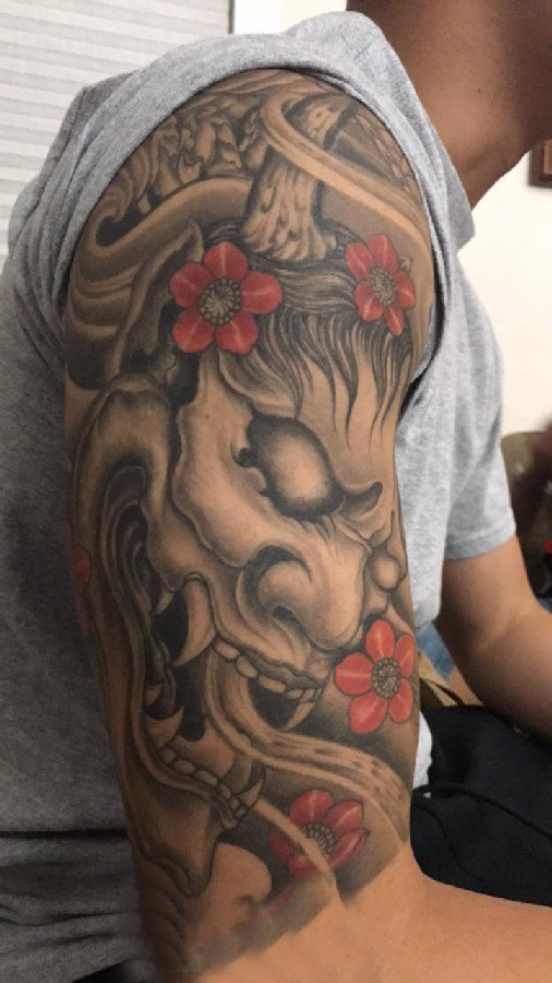 日式班诺纹身 男性手臂上日式班诺纹身龙头纹身半甲图案大全图片
