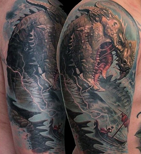 大臂幻想世界海洋怪物纹身图案