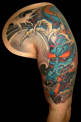 男性纹身图案—流行半胛蓝色龙纹身图案作品展示