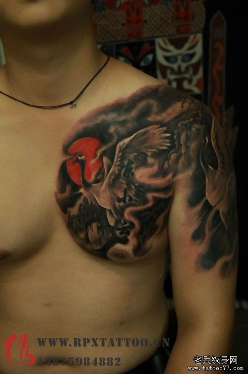 中国纹身作品展示：一款精美的半胛仙鹤白鹤纹身图案