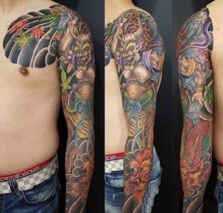 传统花臂纹身 9张传统风格的花臂纹身作品欣赏