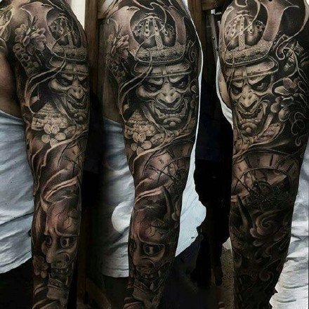 纹身花臂作品 9款男性的帅气包臂花臂纹身图片