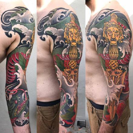 传统风格的一组男性花臂和花腿纹身图案欣赏