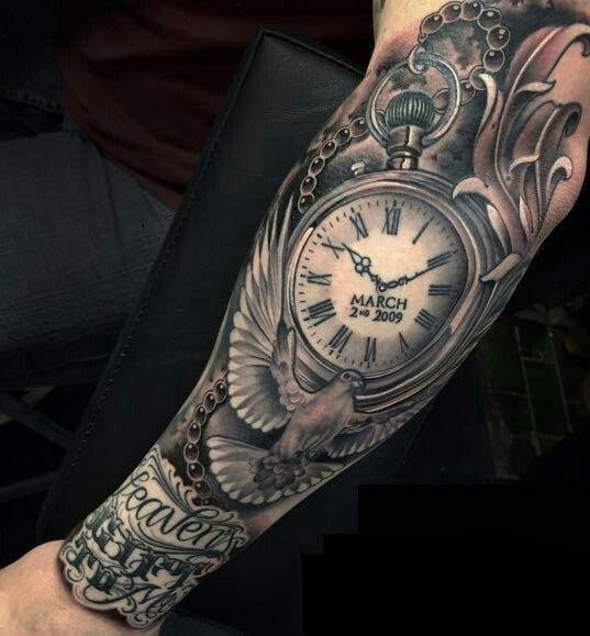 纹身钟表 男生手臂上黑灰纹身钟表时尚花臂纹身图片
