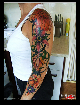 花臂花卉纹身图案