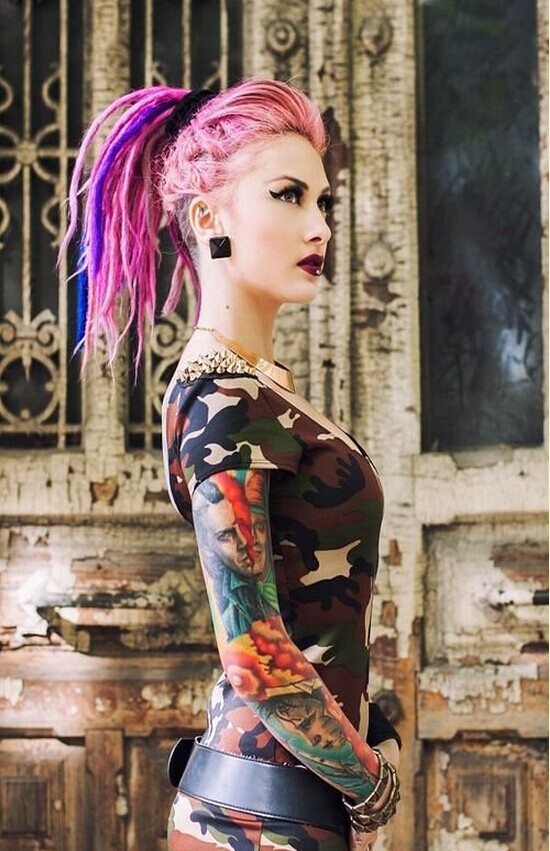 个性女人时尚花臂纹身图案欣赏