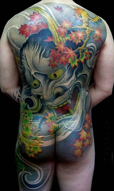 男士满背个性的般若枫叶纹身图案